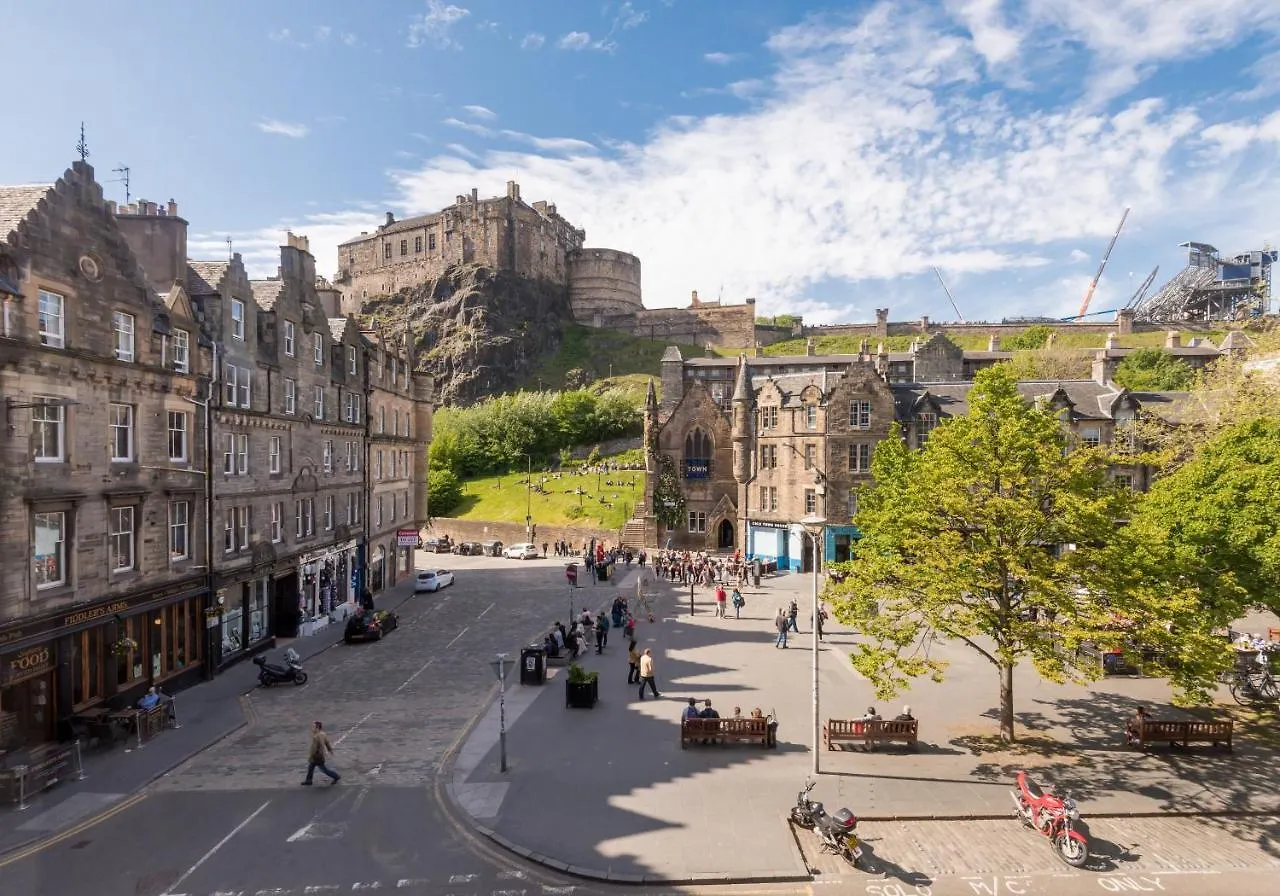Castle Suite 3 Old Town Edinburgh